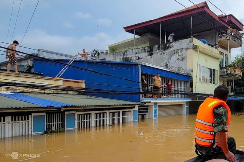 Cơn bão cực kỳ mạnh lần đầu tiên trong cuộc đời nhiều người