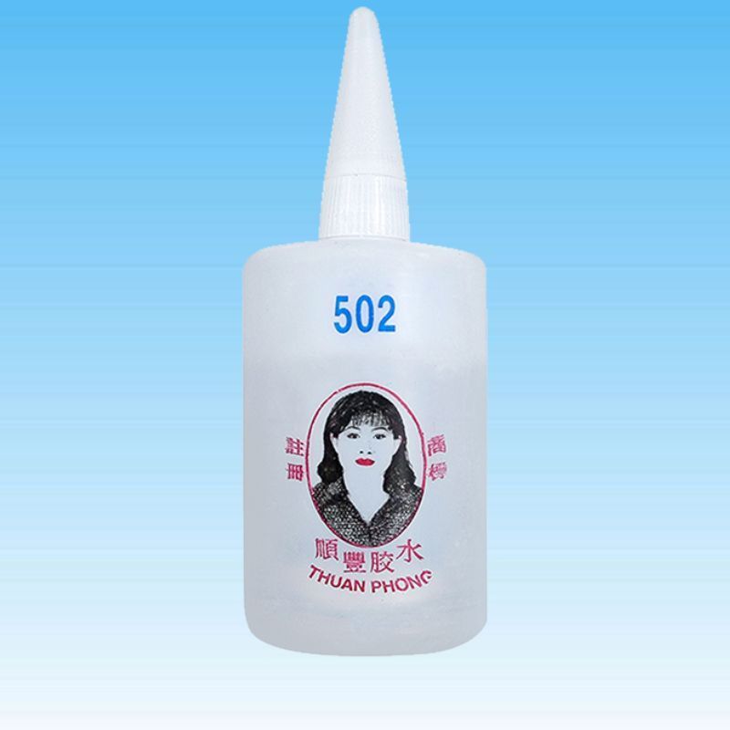 Nên dùng keo dán gỗ của thương hiệu uy tín để có hiệu quả tốt, đảm bảo an toàn